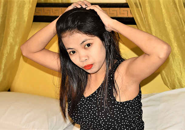 Cute young girl does Filipina Porn and swallows cum